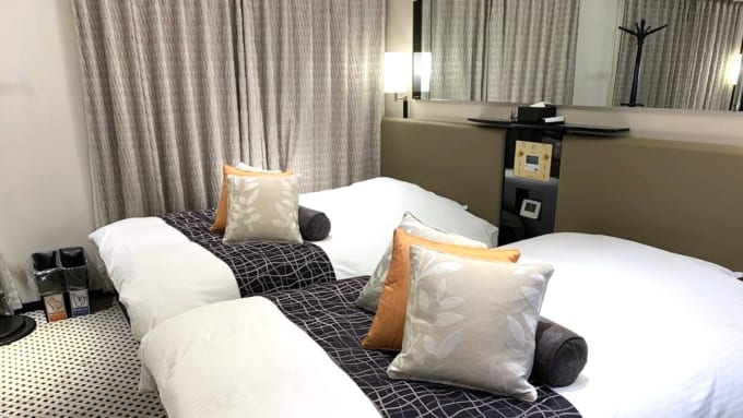 アパホテル〈TKP京急川崎駅前〉の客室（デラックスツインルーム）