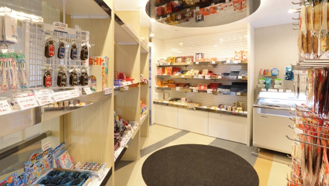 津軽海峡フェリー内売店「ルミナスショップ」