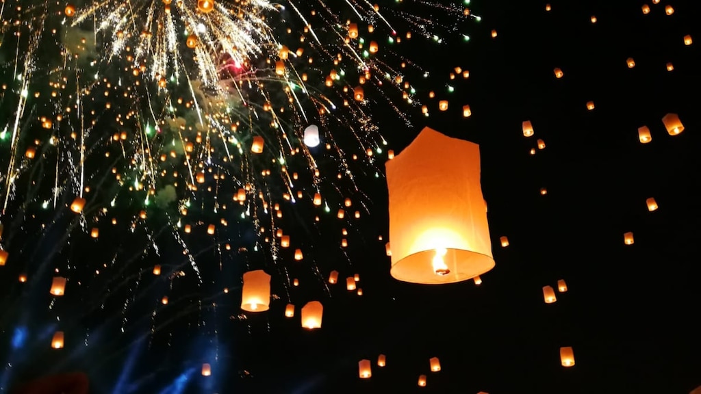 【タイ】コムローイ祭りとは？｜2024年はいつ開催される？