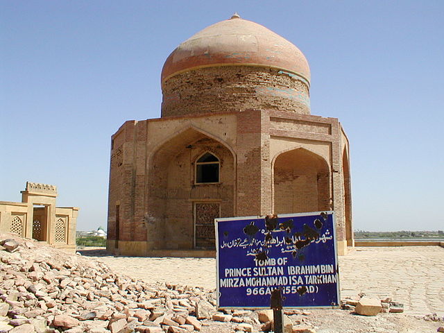 広大な墳墓群と豪華絢爛なモスク パキスタンの世界遺産タッターの文化財 Skyticket 観光ガイド