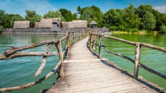 【ドイツ世界遺産】アルプス山系の先史時代杭上住居跡群