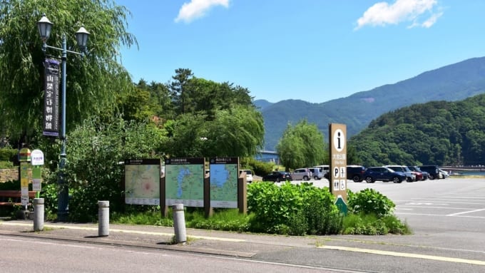河口湖前にある大池公園の駐車場