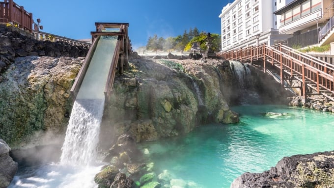 草津温泉　湯畑