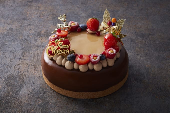 ホテル アゴーラ 大阪守口のクリスマスケーキ2024（アールグレイショコラとキャラメルババロアXmasリースケーキ）