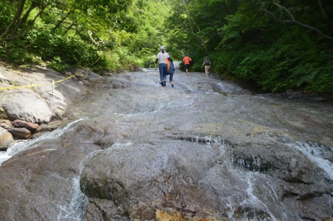 カムイワッカ湯の滝