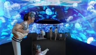 京都水族館のパノラマ水槽「GURURI」