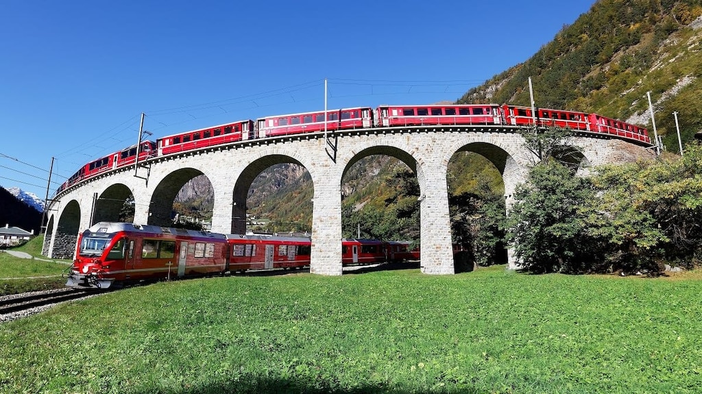 世界遺産「レーティッシュ鉄道アルブラ線・ベルニナ線と周辺の景観」