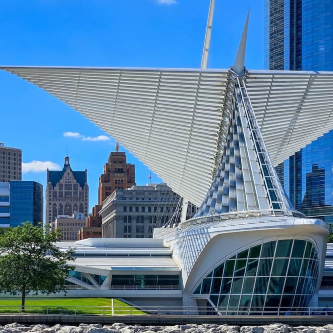 ミルウォーキー美術館（アメリカ・ウィスコンシン州）