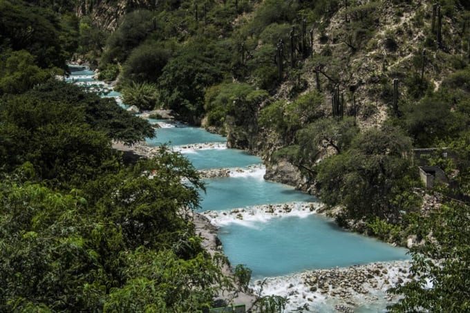 トラントンゴ洞窟温泉（メキシコ）