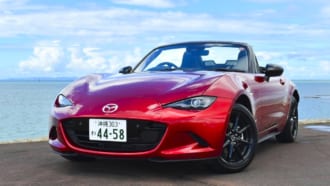 沖縄プレミアムレンタカー那覇本店のマツダ・ロードスター