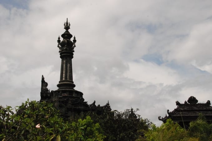 バリ人民闘争記念碑