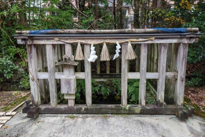 須佐神社「塩ノ井」（島根県出雲市）
