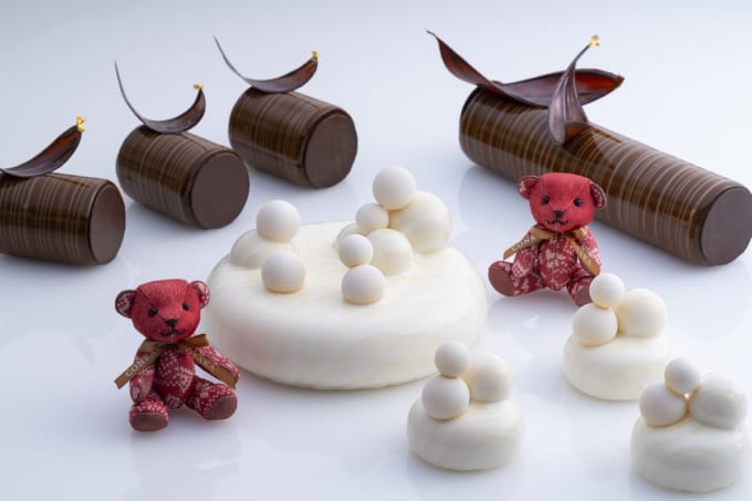 コンラッド大阪 2024年のクリスマスケーキ2種類とおひとり様用ケーキ2種類