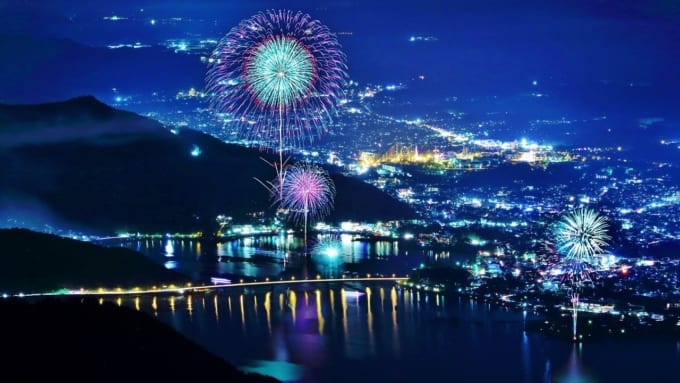 河口湖湖上祭の花火
