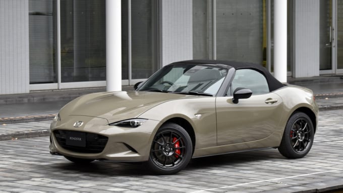 クワトロレンタカー 那覇空港店のロードスター