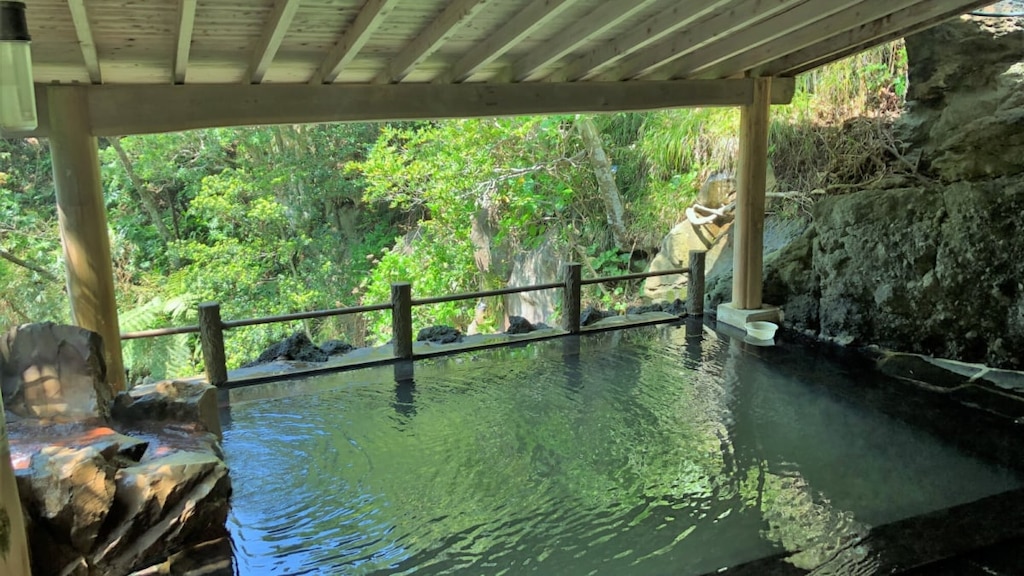 八丈島の温泉施設5選｜火山島で楽しめる名泉とは？