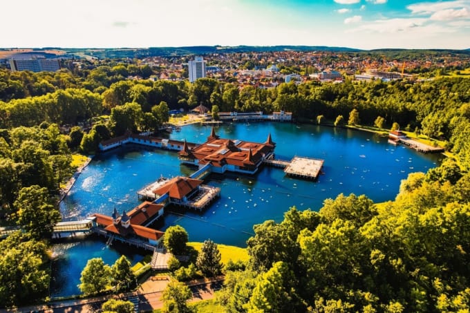 ヘーヴィーズ温泉湖（ハンガリー）