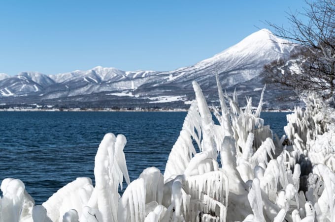 猪苗代湖「しぶき氷」