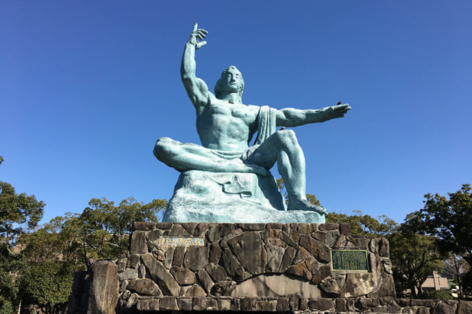 平和公園の平和祈念像