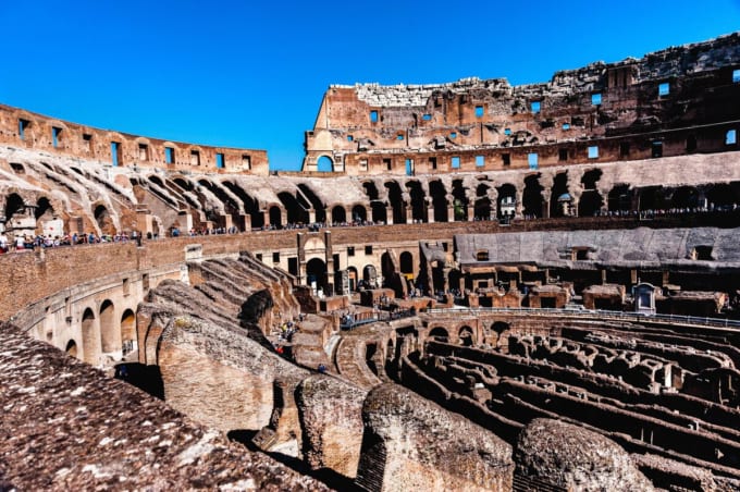 コロッセオ（イタリア・ローマ）