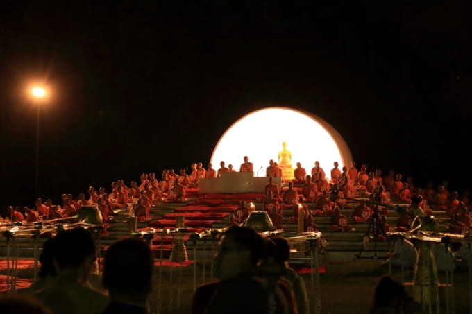 コムローイ祭り いつ どこ