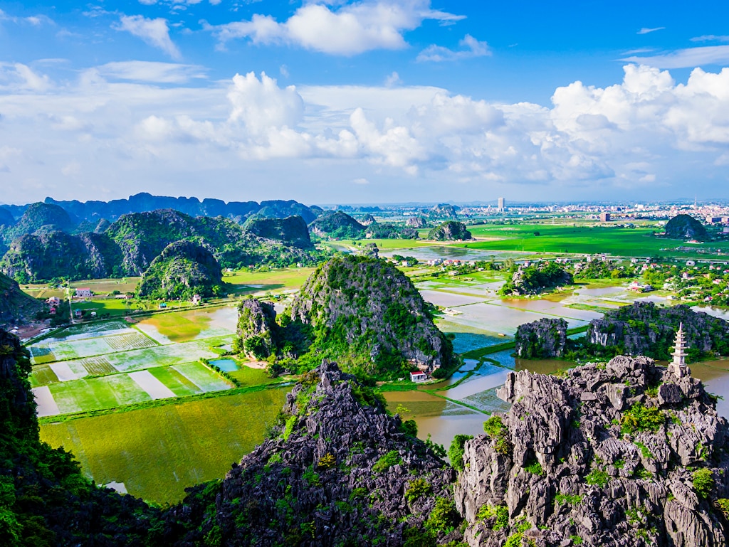 王朝の都とカルスト地形が形成した静かな美！世界遺産チャンアン複合景観