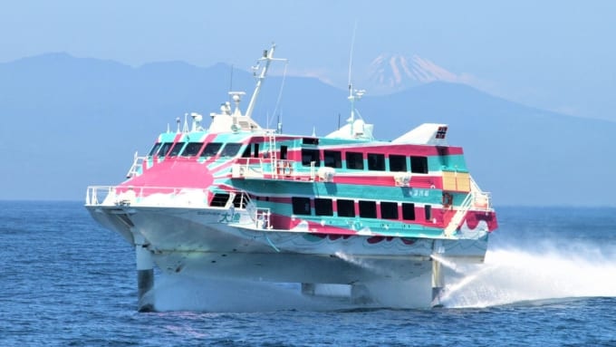 東海汽船の高速ジェット船