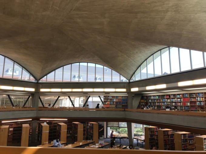 バーゼル大学（スイス）