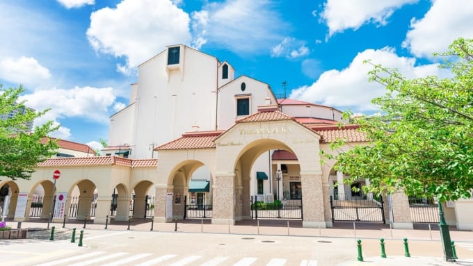 宝塚大劇場（兵庫県）