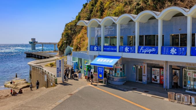 勝浦海中公園　展望塔の入口