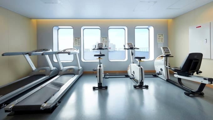 東京九州フェリー「スポーツルーム」