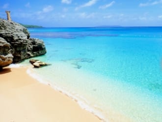 テニアンブルーの海