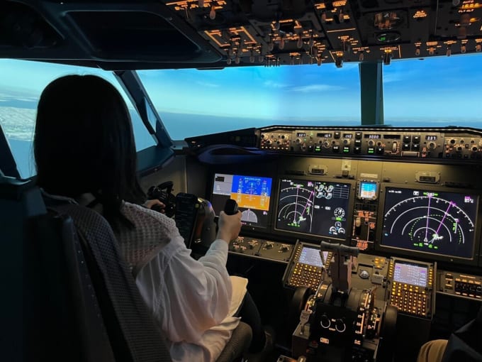 羽田空港フライトシミュレーター「LUXURY FLIGHT」