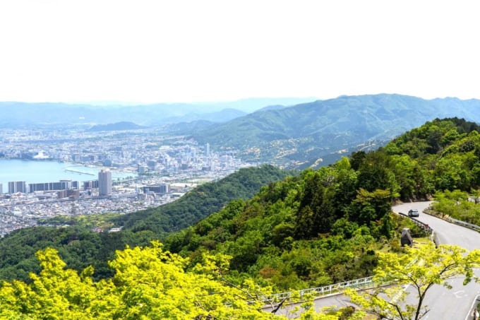 比叡山ドライブウェイから琵琶湖を望む（滋賀県）