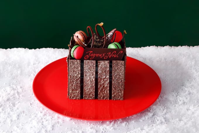 ニューオータニ 大阪の2024年クリスマスケーキ　スーパーオペラレジェール