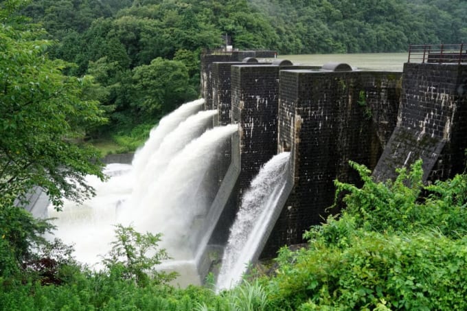 豊稔池堰堤（香川県観音寺市）