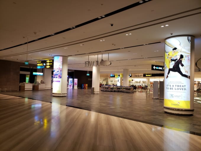 深夜のチャンギ国際空港