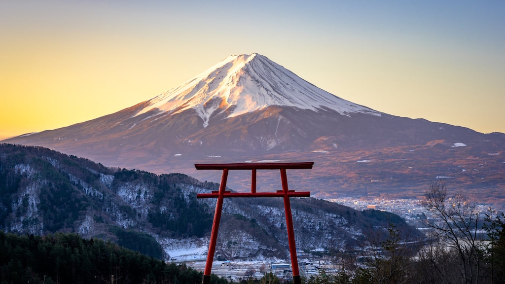 【河口浅間神社】天空の鳥居から眺める富士山の絶景