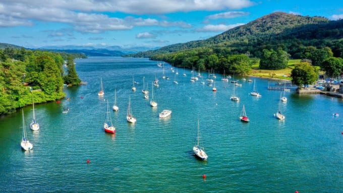 ウィンダミア湖（カンブリア）