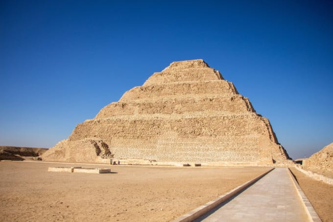ジェセル王の階段ピラミッド（サッカーラのピラミッド群）