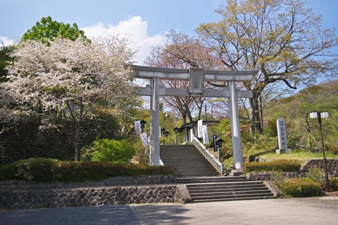 殺生石「那須温泉神社」