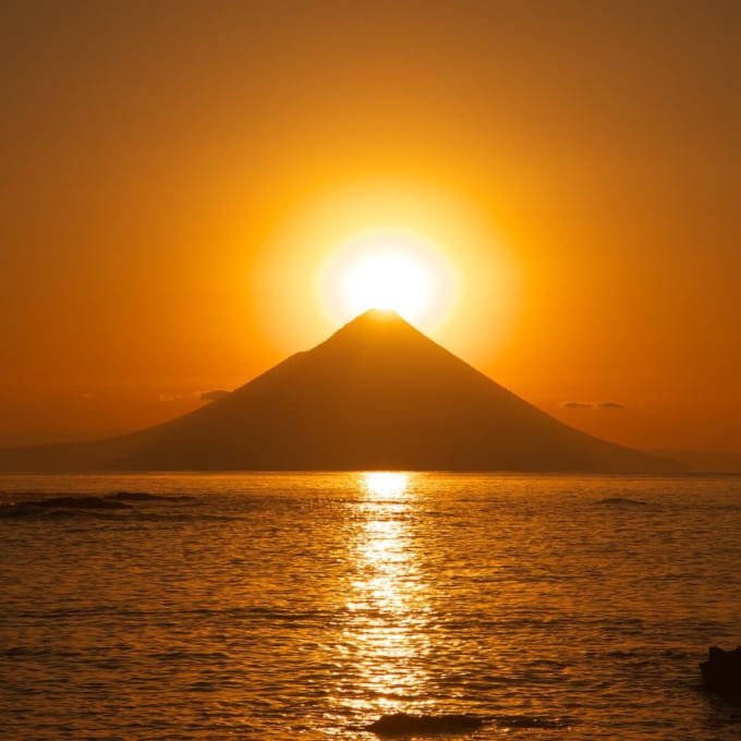 開聞岳の朝日