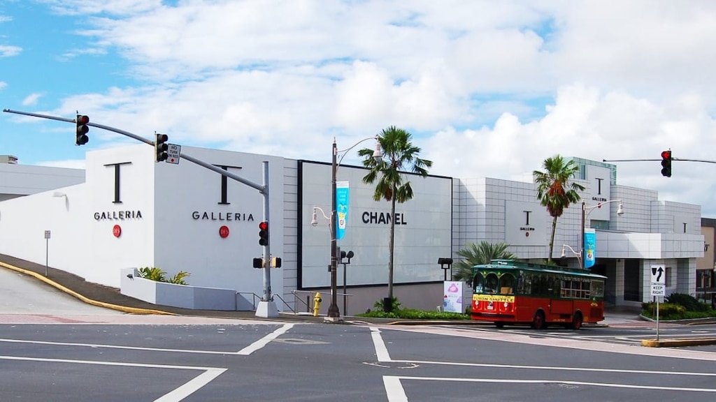 Tギャラリア・グアムのブランドショップでアイテムをゲット！