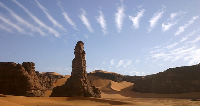 サハラ砂漠に残る世界遺産、タドラット・アカクスのロック－アート遺跡群