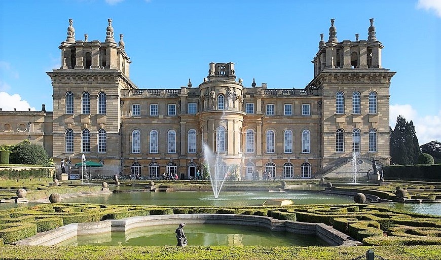 バロック建築と風景式庭園のコラボ！偉大な世界遺産イギリスのブレナム宮殿