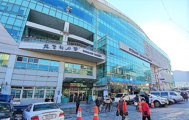釜山で外せない観光スポット、チャガルチ市場と国際市場を歩こう！