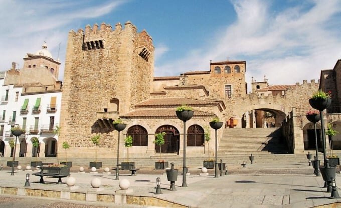 中世の世界が魅力のスペインの城塞都市 世界遺産カセレス旧市街 Skyticket 観光ガイド