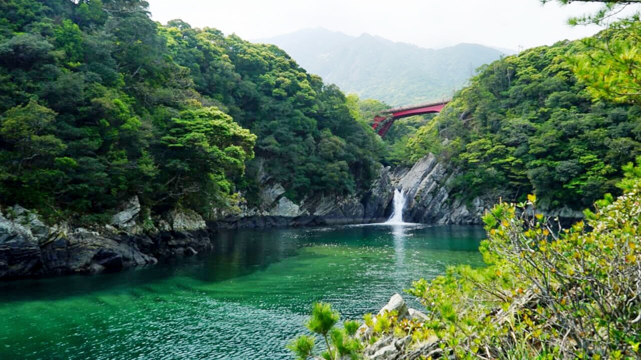 トローキの滝（屋久島の海岸爆）｜フォトジェニックな魅力とアクセス