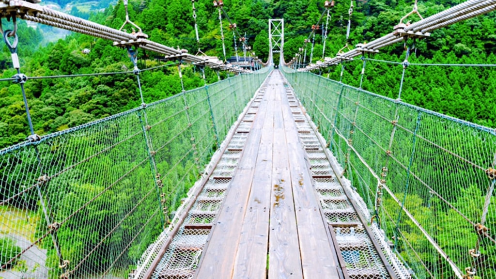 【谷瀬の吊り橋】恐怖！？奈良県十津川村の日本一長い生活用の吊り橋を渡ろう