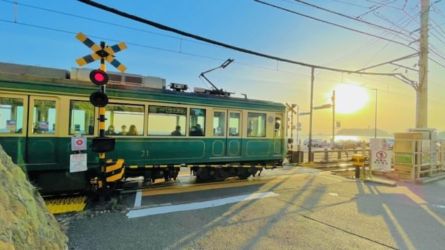 江ノ電スラムダンク 桜木花道 江ノ電 レゴ 踏切付き - 鉄道模型